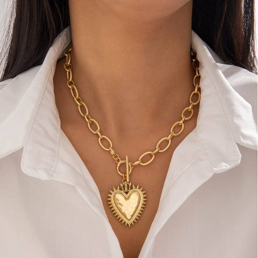 CHUNKY HEART SPIKED CHAIN TOGGLE NECKLACE | 40NK9575