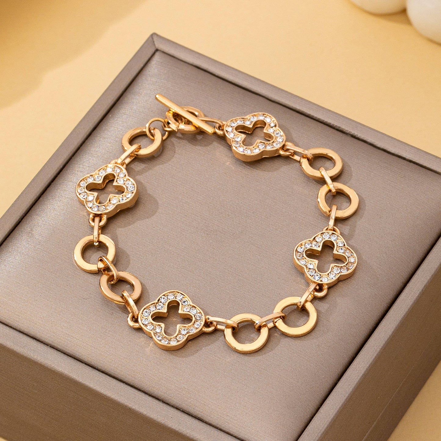 Pave Crystal Clover Link Bracelet With Toggle Clasp| 80B1781