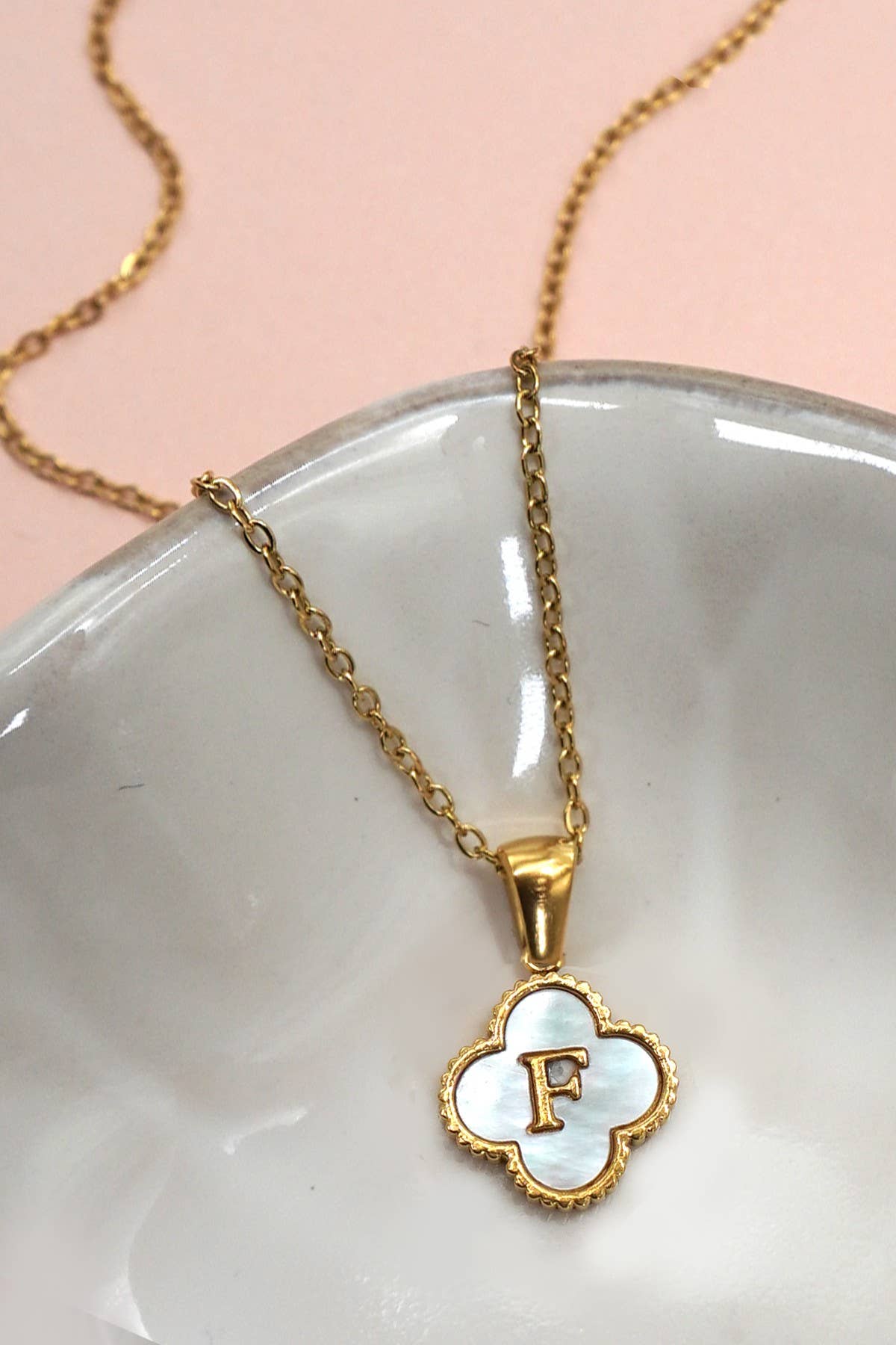 18K STAINLESS CLOVER INITIAL NECKLACE | 40NK9487