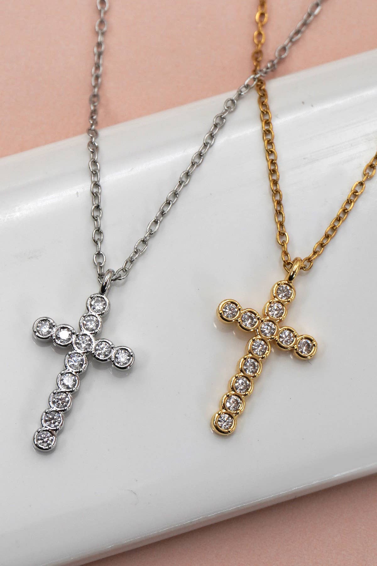 18K STAINLESS STEEL TARNISH FREE CROSS NECKLACE | 40NK9482
