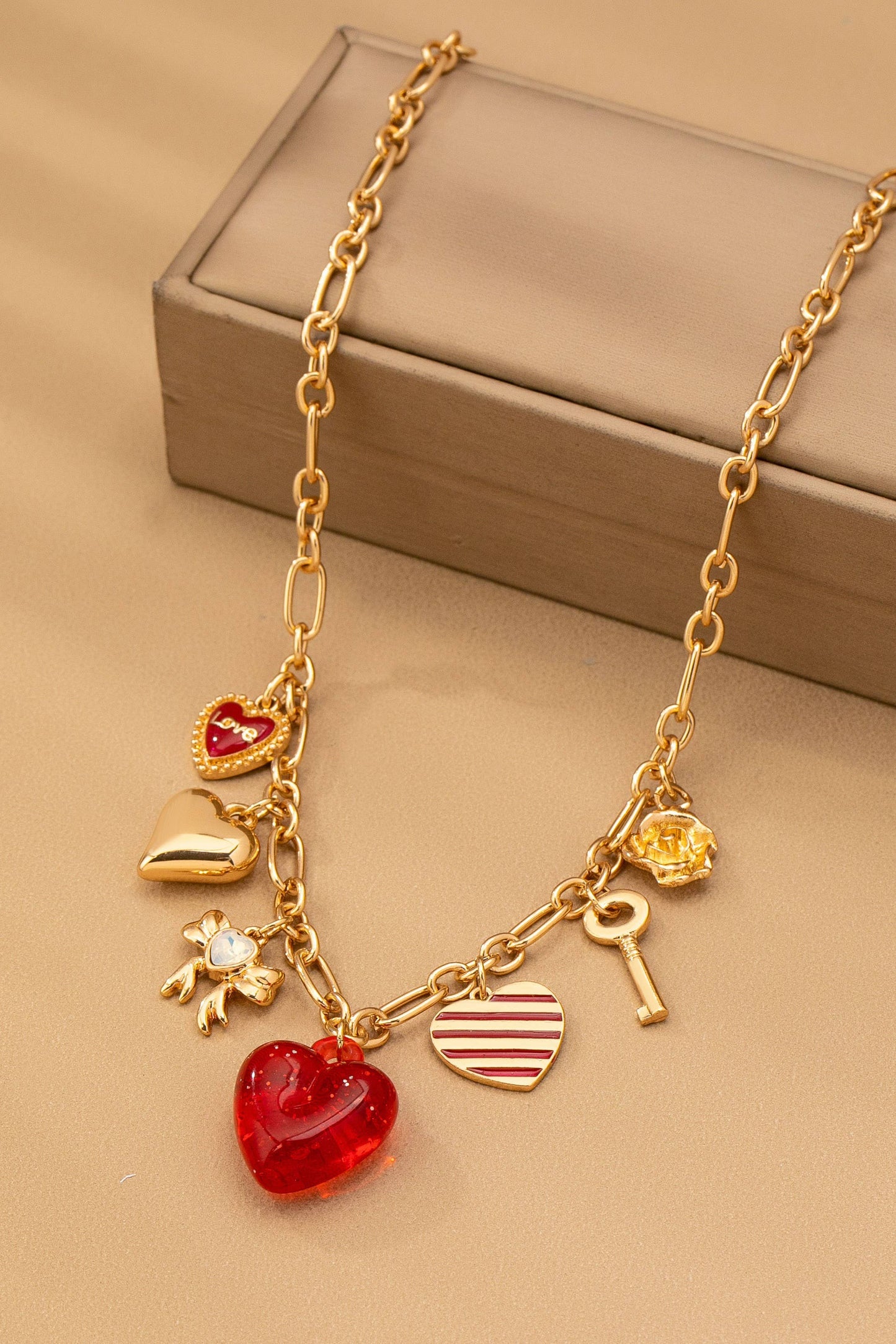 CHARM NECKLACE-HEARTS|80N92641