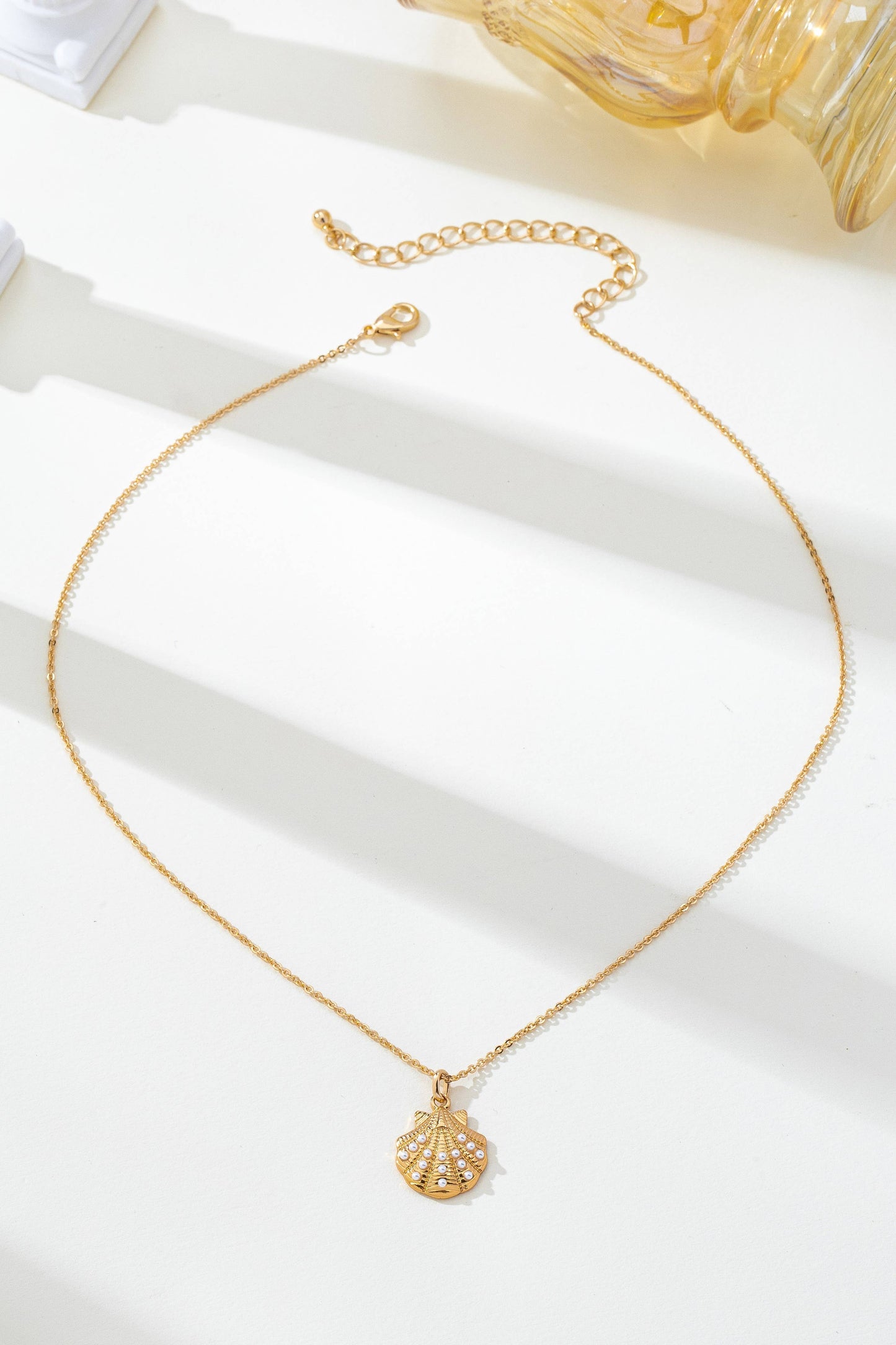 Pearl-Accented Shell Pendant Necklace | 80N92915