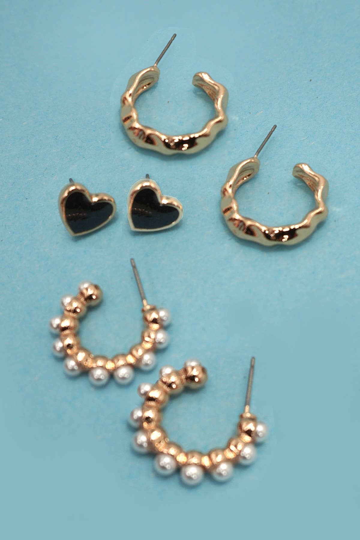 HEART MINI HUGGIE HOOP TRIO EARRINGS | 80E61033