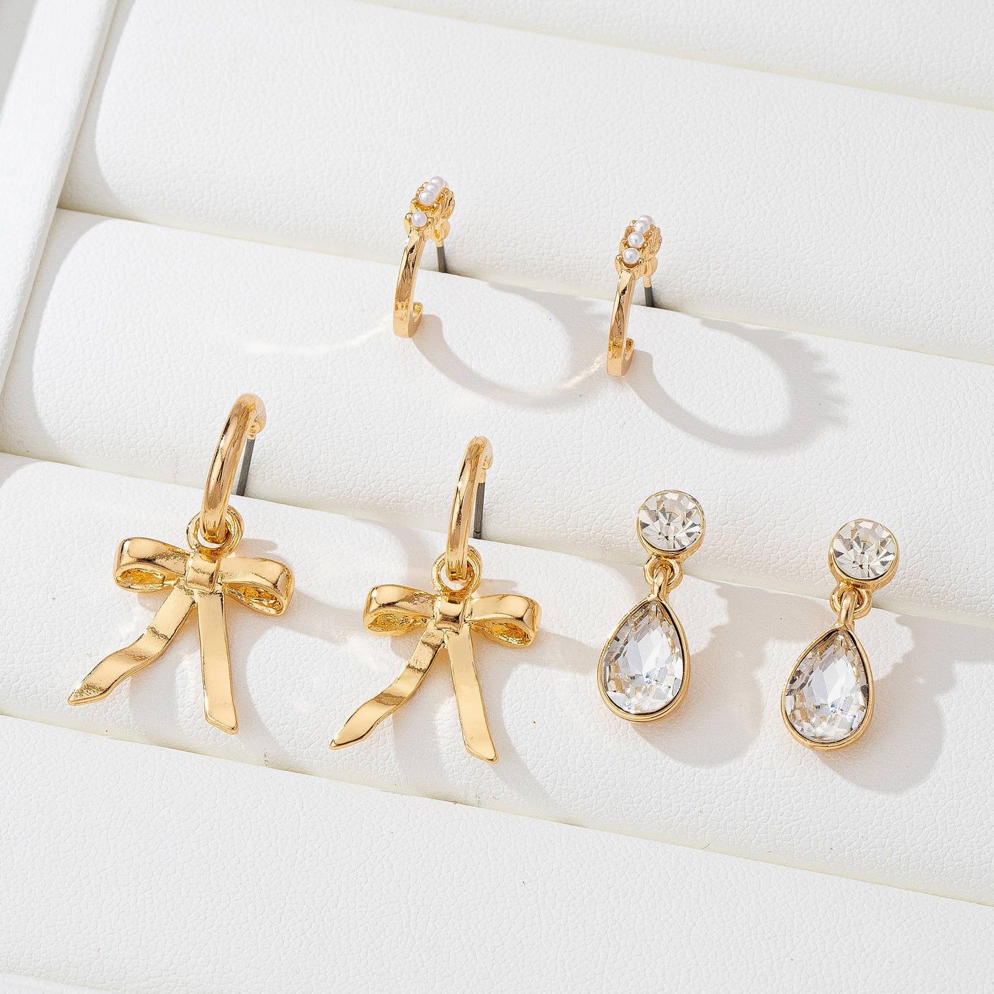 Pearl Crystal Teardrop Bow Trio Earring Set | 80E61791